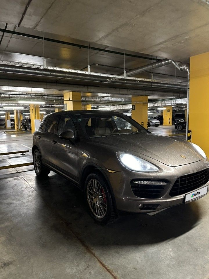 Porsche Cayenne Turbo: фото владельца