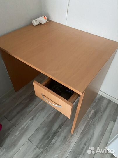Письменный стол