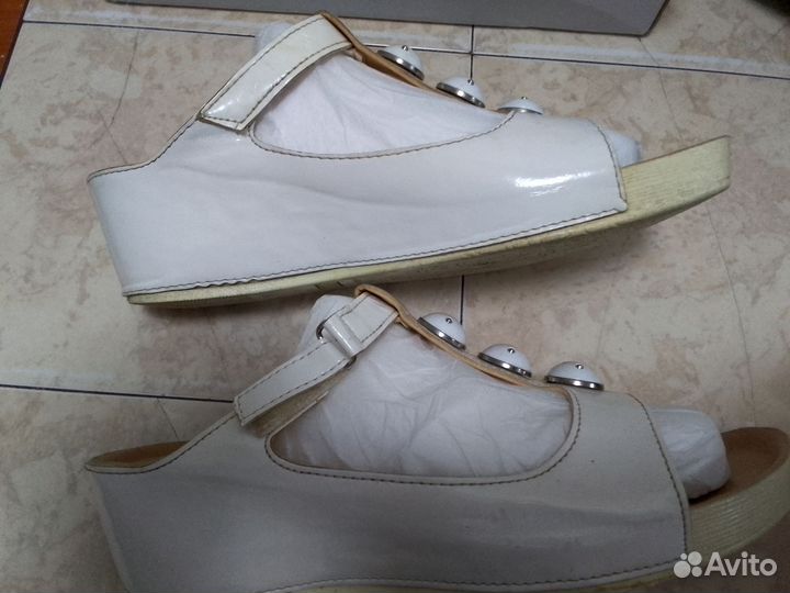 Летняя женская обувь