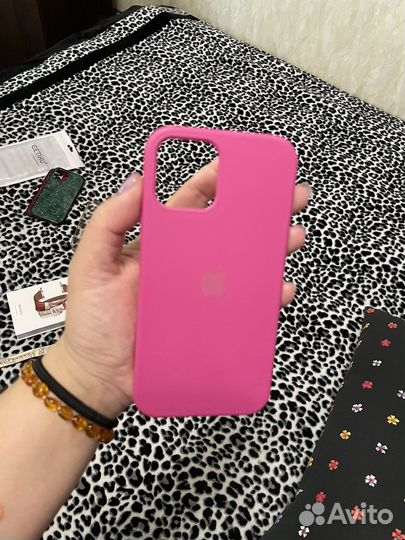 Челхы на iPhone 12