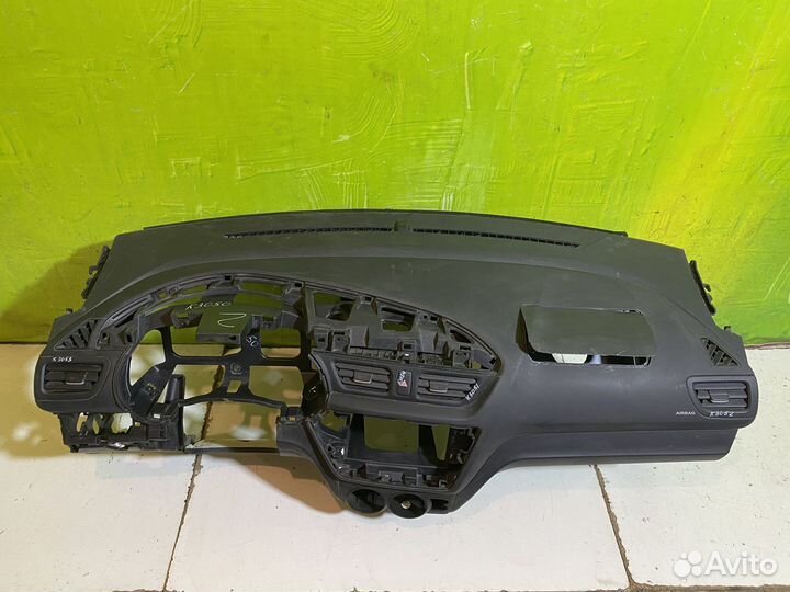 Торпедо дефлектор кнопка аварийки KIA Rio 3