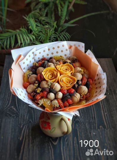 Съедобный Букет из сухофруктов и орехов