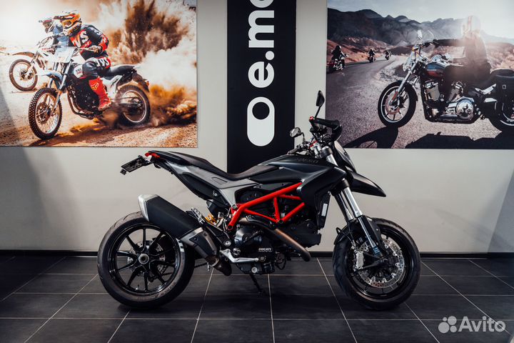 Ducati hypermotard 820