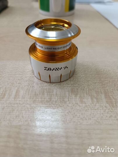 Шпуля Daiwa Theory 2000