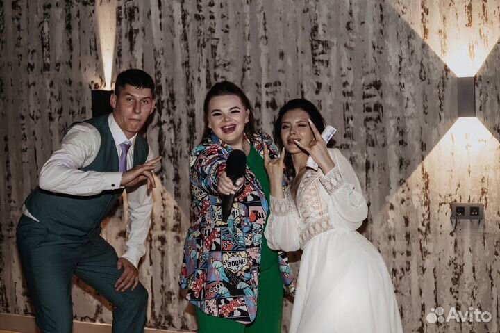 Поющая ведущая и DJ