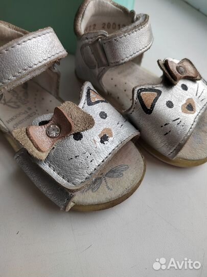 Сандалии для девочки