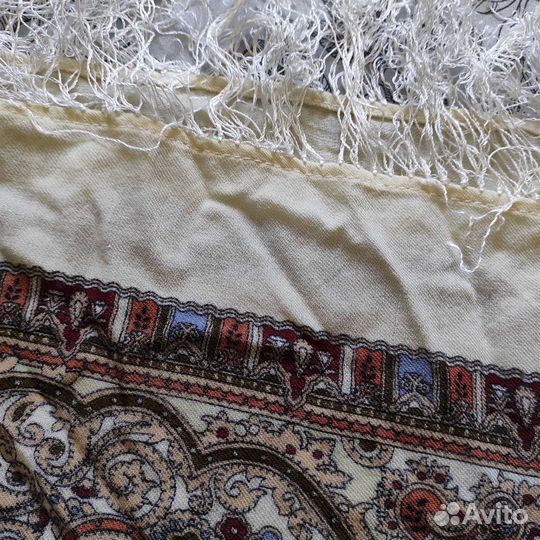 Павловопосадский шерстяной платок