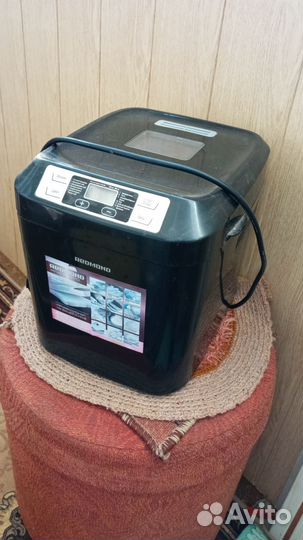 Хлебопечка Redmond RBM-1905