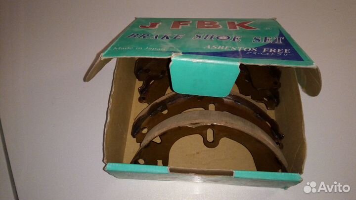 Тормозные колодки Toyota corolla