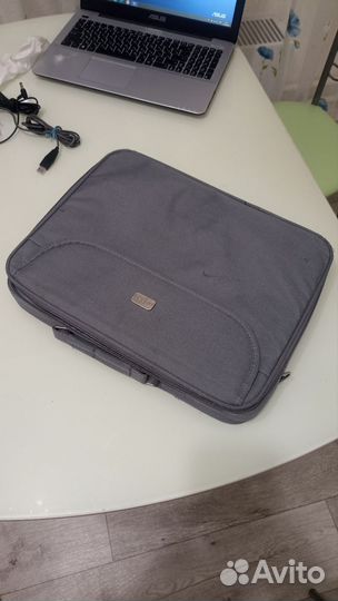 Ноутбук asus X555L core i3