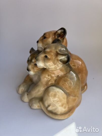 Статуэтка фарфоровое львята. Karl Ens, Германия