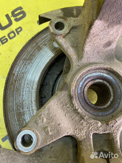 Кулак передний правый Mazda CX-7