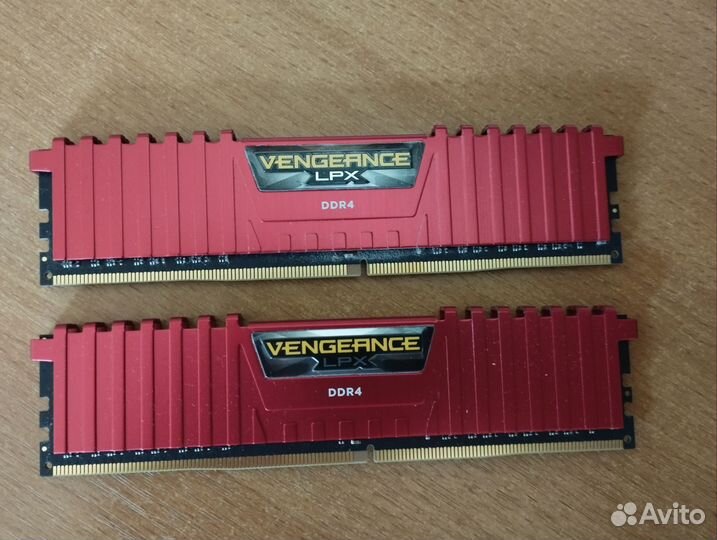 Оперативка ddr4 16gb corsair Vengeance 3000Mhz