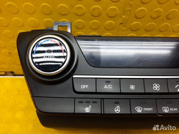 Блок управления климат-контролем Hyundai Tucson