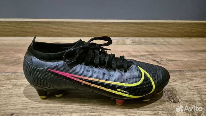 Футбольные бутсы nike mercurial р.39,5