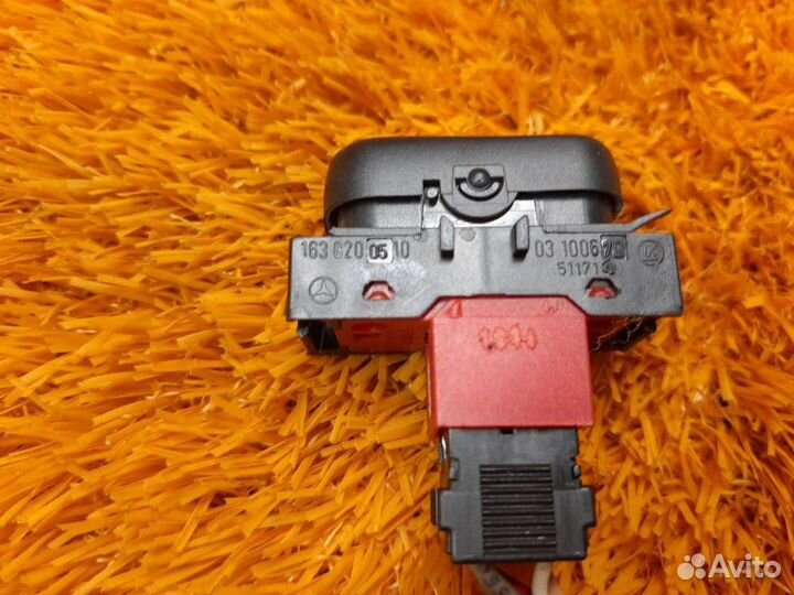 Кнопка складывания зеркал Mercedes-Benz M-Class