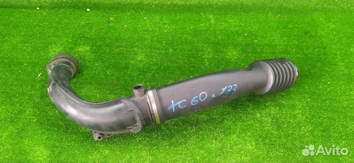 Патрубок воздушного фильтра Volvo Xc60 B4204T6