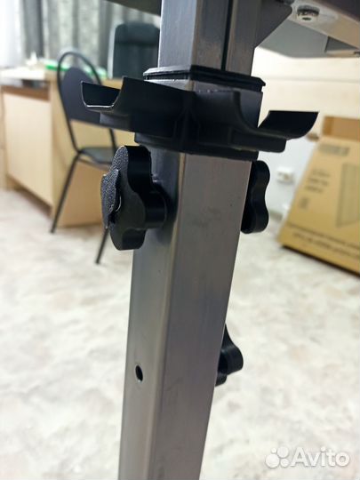 Столик для проектора