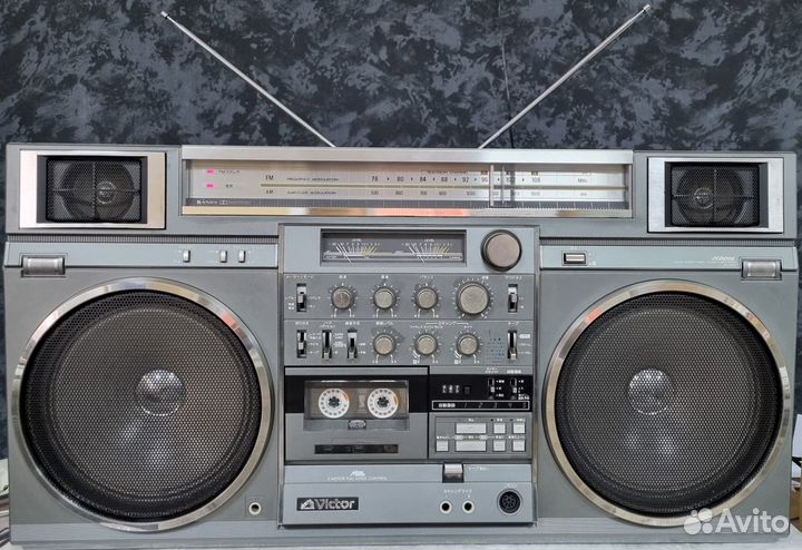 Victor/JVC RC M 90-king OF boombox(1)