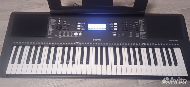 Синтезатор Yamaha PSR-E373