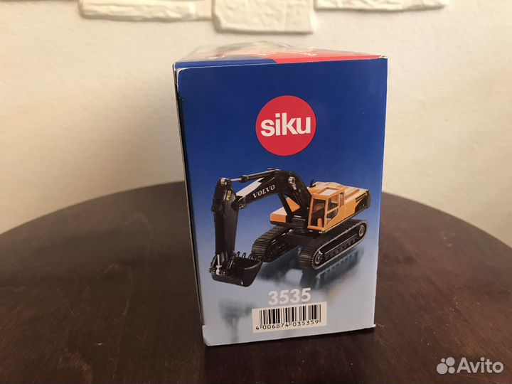 Модель экскаватора volvo ес290с,от Siku 1:50