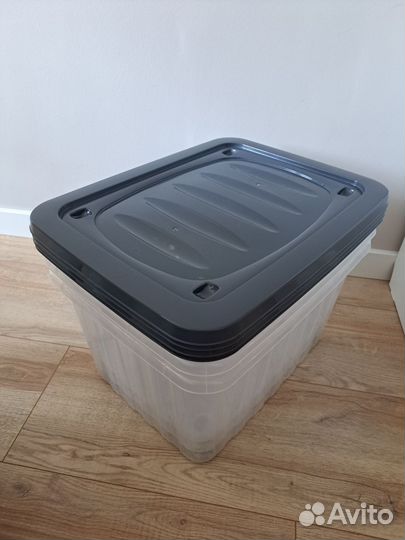 Контейнер с крышкой пластиковый 32 л