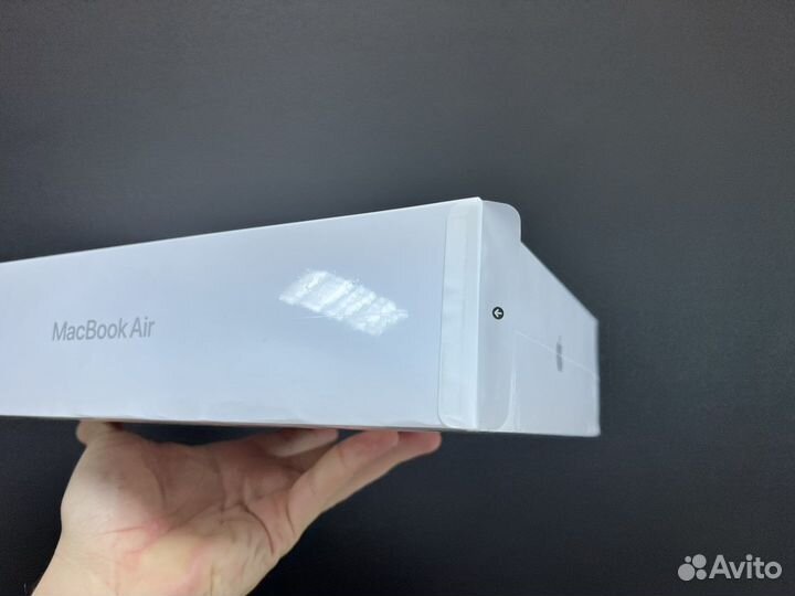 Новый MacBook 13 Air M1 8/256Gb. Ростест