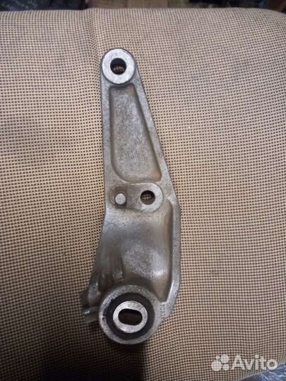 Опель корса D кронштейн МКПП