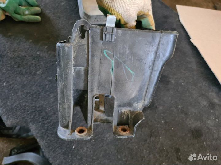 Корпус блока предохранителей Fiat Doblo 2011