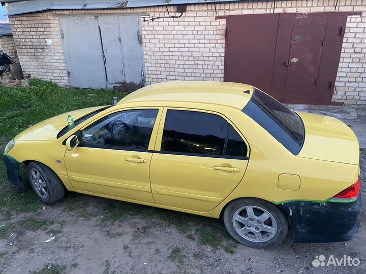 Mitsubishi Lancer 1.6 AT, 2006, 250 000 км