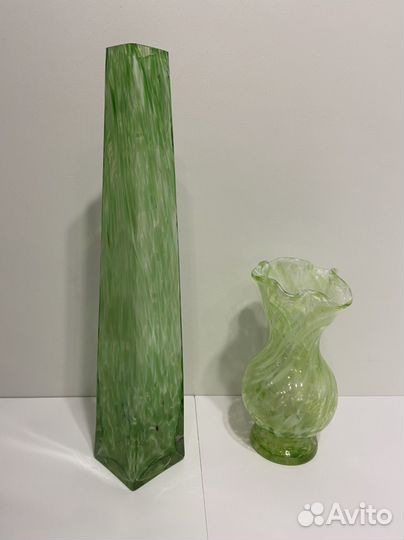Ваза зеленое стекло вареное