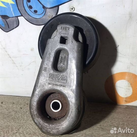 Ролик-натяжитель ремня грм Land Rover Discovery I