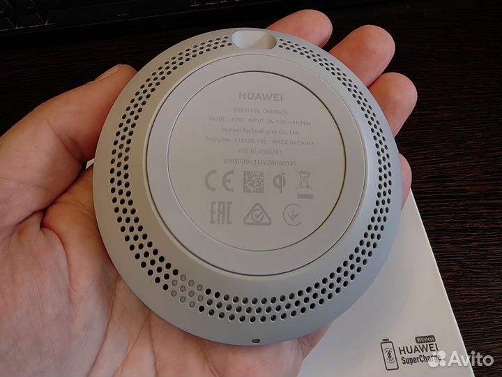 Беспроводное зарядное устройство Huawei CP61