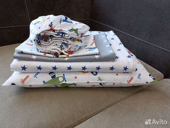 Комплект в детскую кроватку