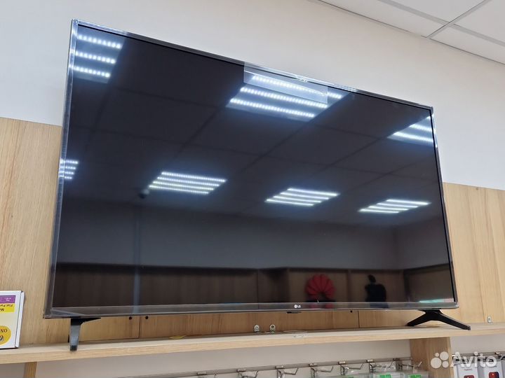 Телевизор LG 55UQ75
