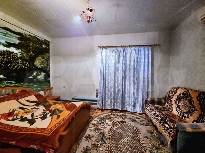 Дом 235 м² на участке 4,5 сот.