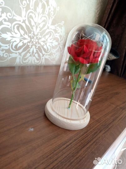 Роза,с подсветкой,в колбе