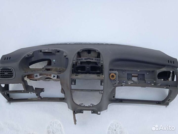 Торпедо Peugeot 206 Пежо 206