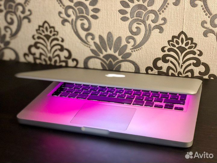 Ноутбук Apple MacBook Pro 13 10/128 состояние на 5