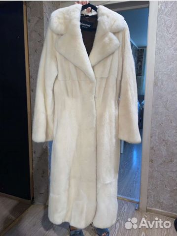 Шуба норковая белая