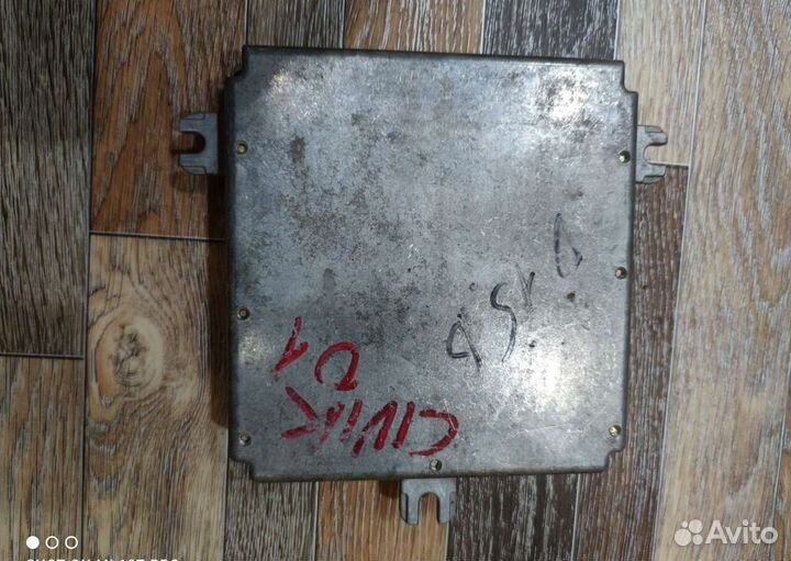 Блок управления двигателем Honda Civic D15B