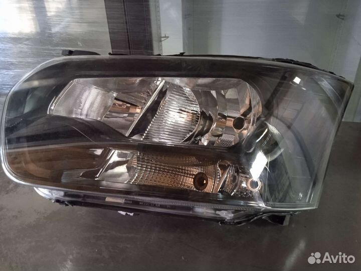 Фара Форд Транзит