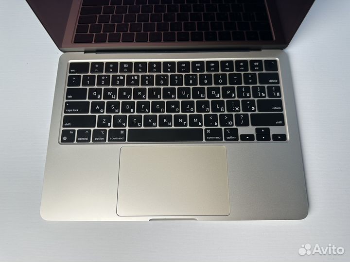 MacBook Air 13 2022 M2 256Gb Starlight, 75 циклов