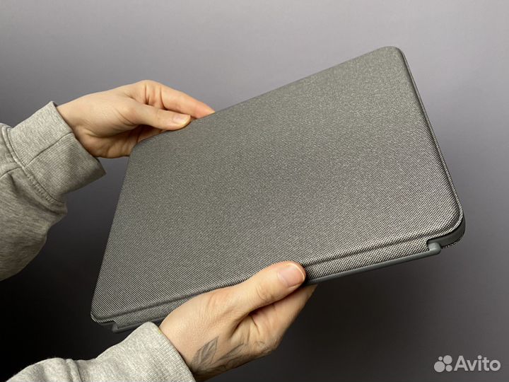 Logitech Combo Touch iPad Pro 11