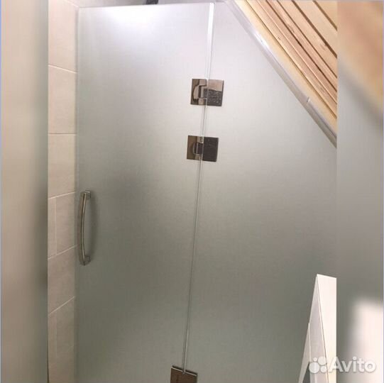 Душевая дверь в кабину нишу