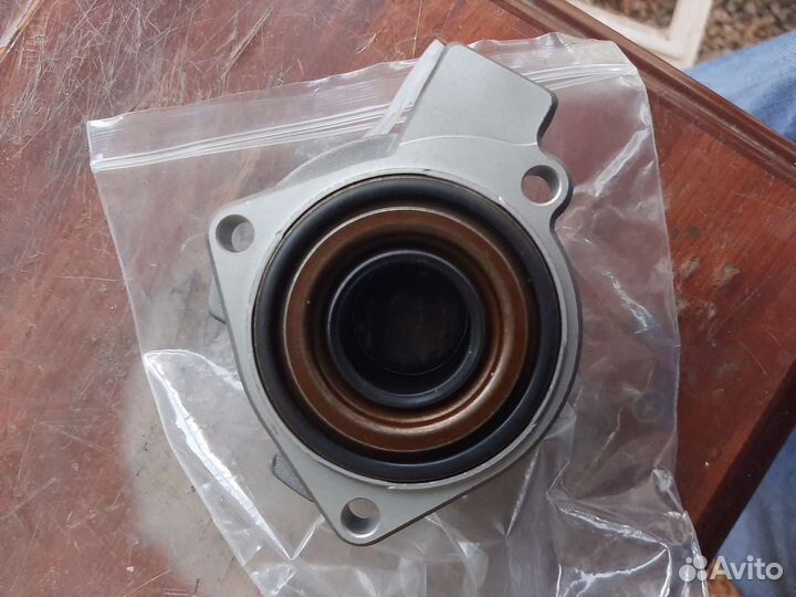 Выжимной подшипник новый