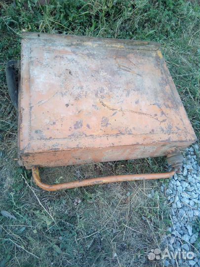 Металлический бак б/у