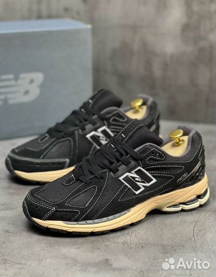 Мужские кроссовки New Balance 1906R Black