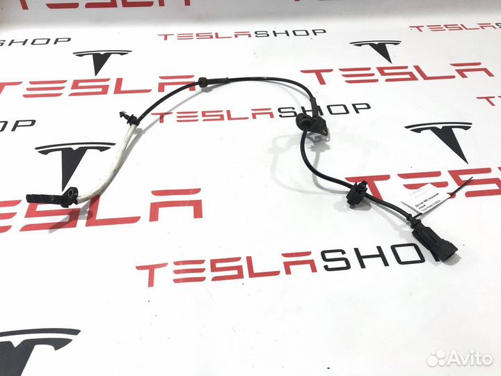Датчик ABS передний левый Tesla Model S 2015