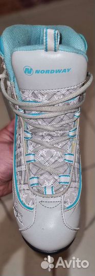 Женские фигурные коньки